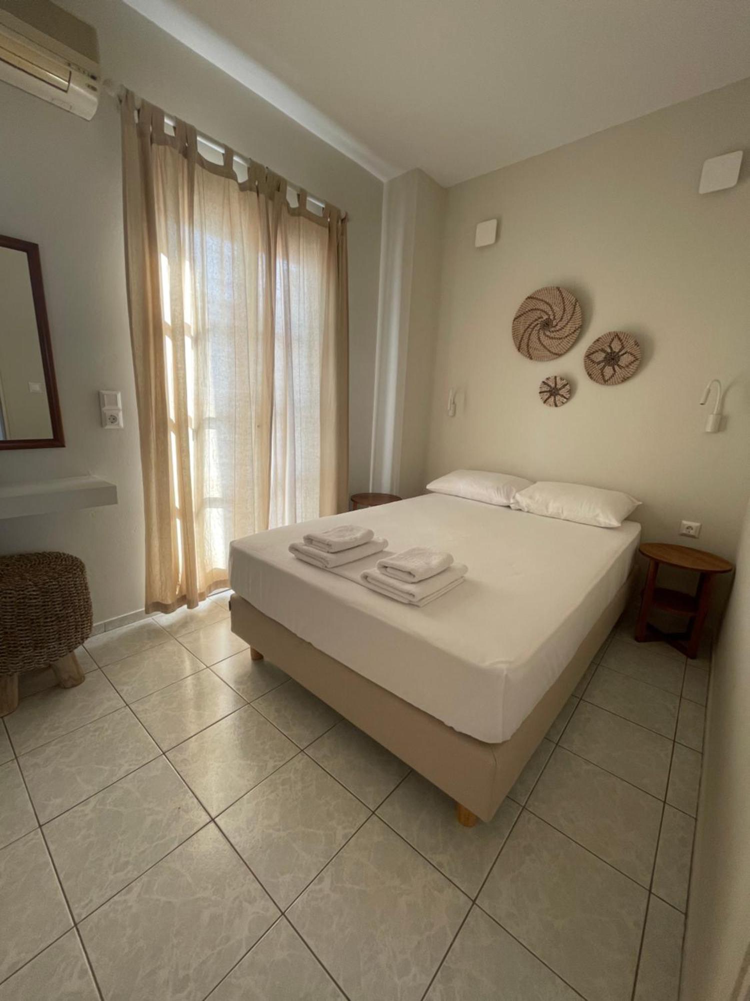 Manto Apartments Tinos Екстер'єр фото