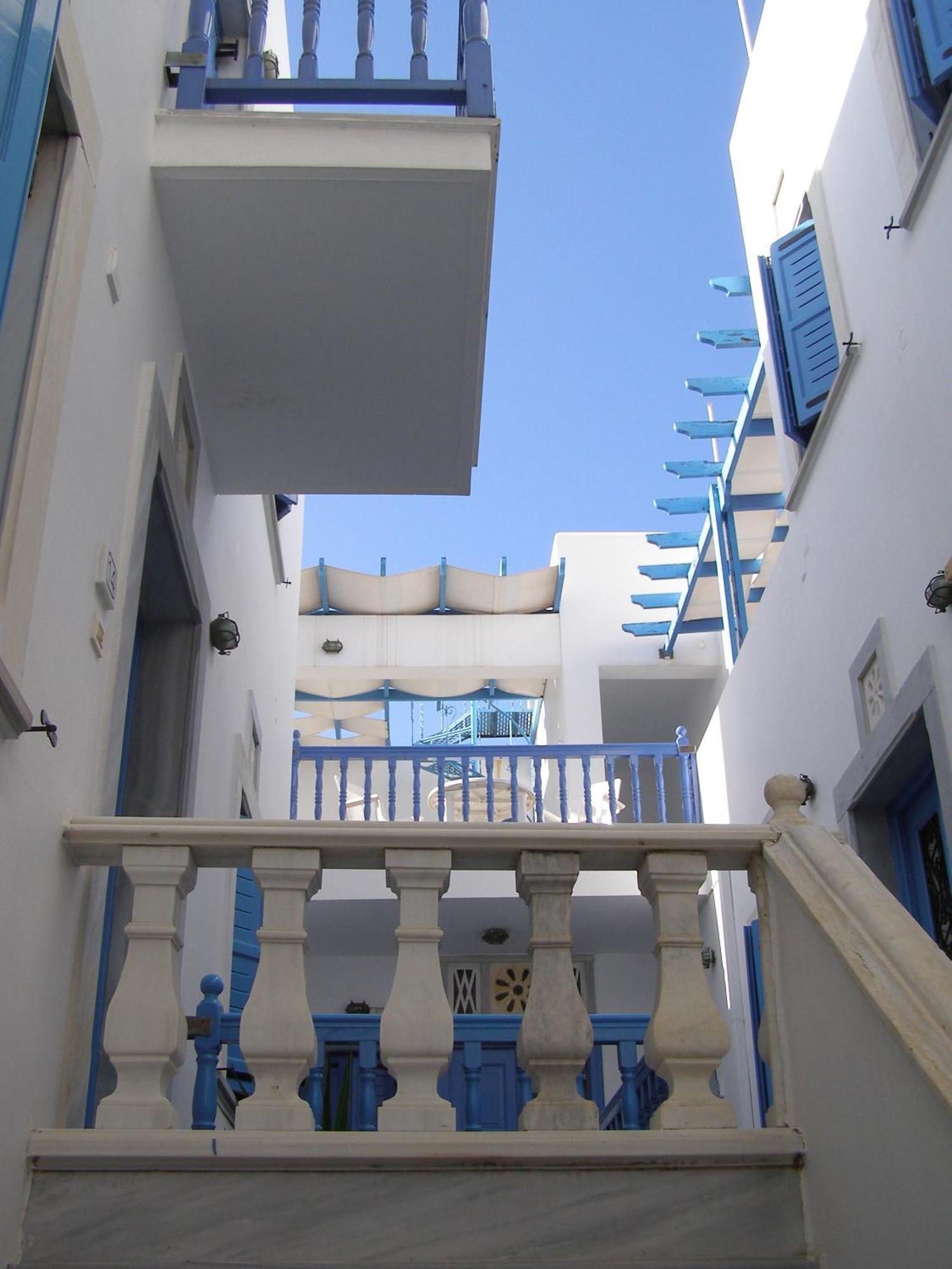 Manto Apartments Tinos Екстер'єр фото